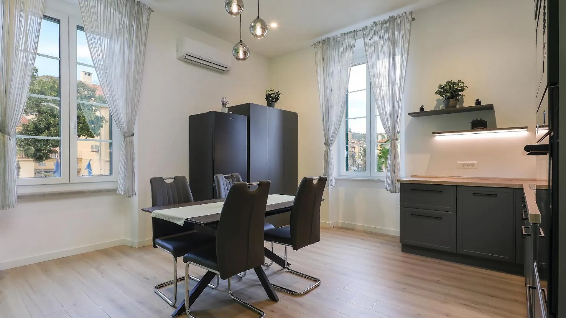 Luxury Apartment Sonja - With Hot Tub, Near Sea, Free Parking 奥帕提亚 0*,